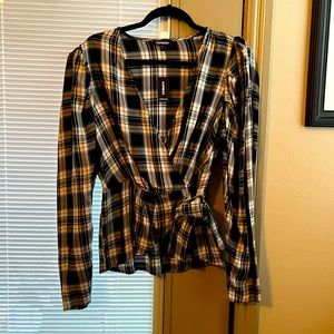 EXPRESS WRAP AROUND BLOUSE